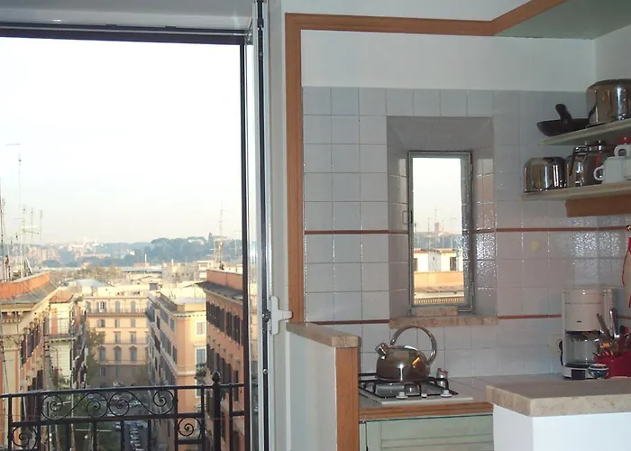 Trastevere, Tiburzi 2, Balcony, Ideally Located!!! *