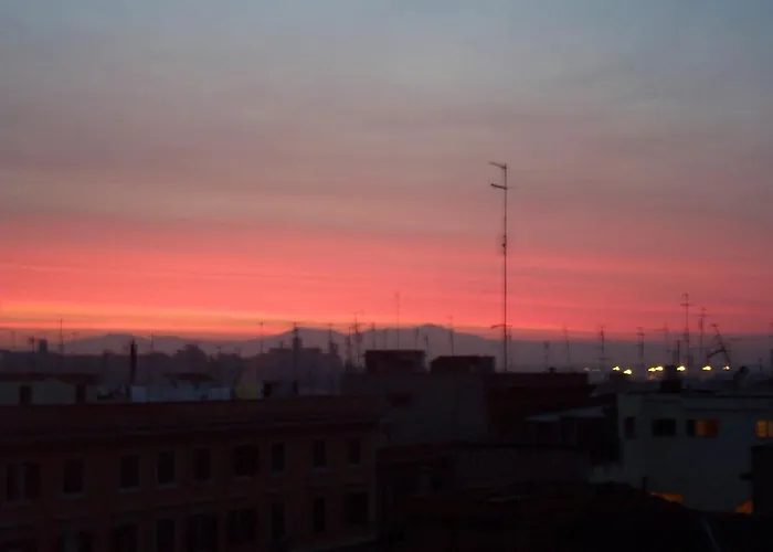 Trastevere, Tiburzi 2, Balcony, Ideally Located!!! Appartement