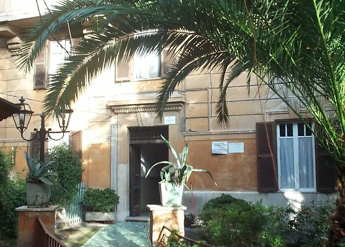Appartement Trastevere, Tiburzi 2, Balcony, Ideally Located!!! Rome